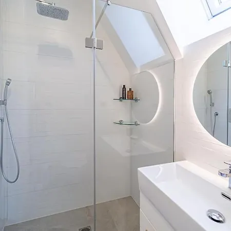 Sky Apartment With Free Parking And Balcony & Ac Kaunas Exterior photo