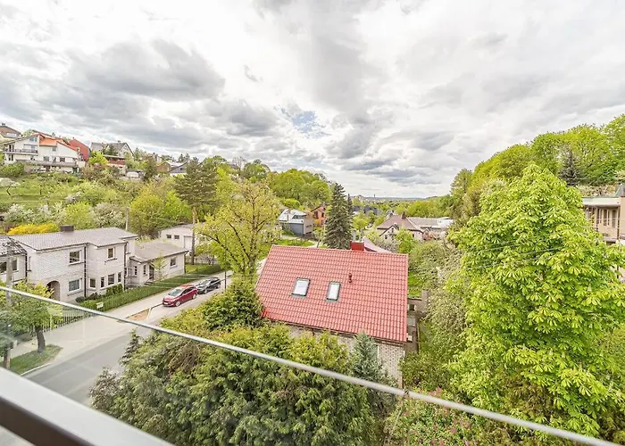 Sky Apartment With Free Parking And Balcony & Ac